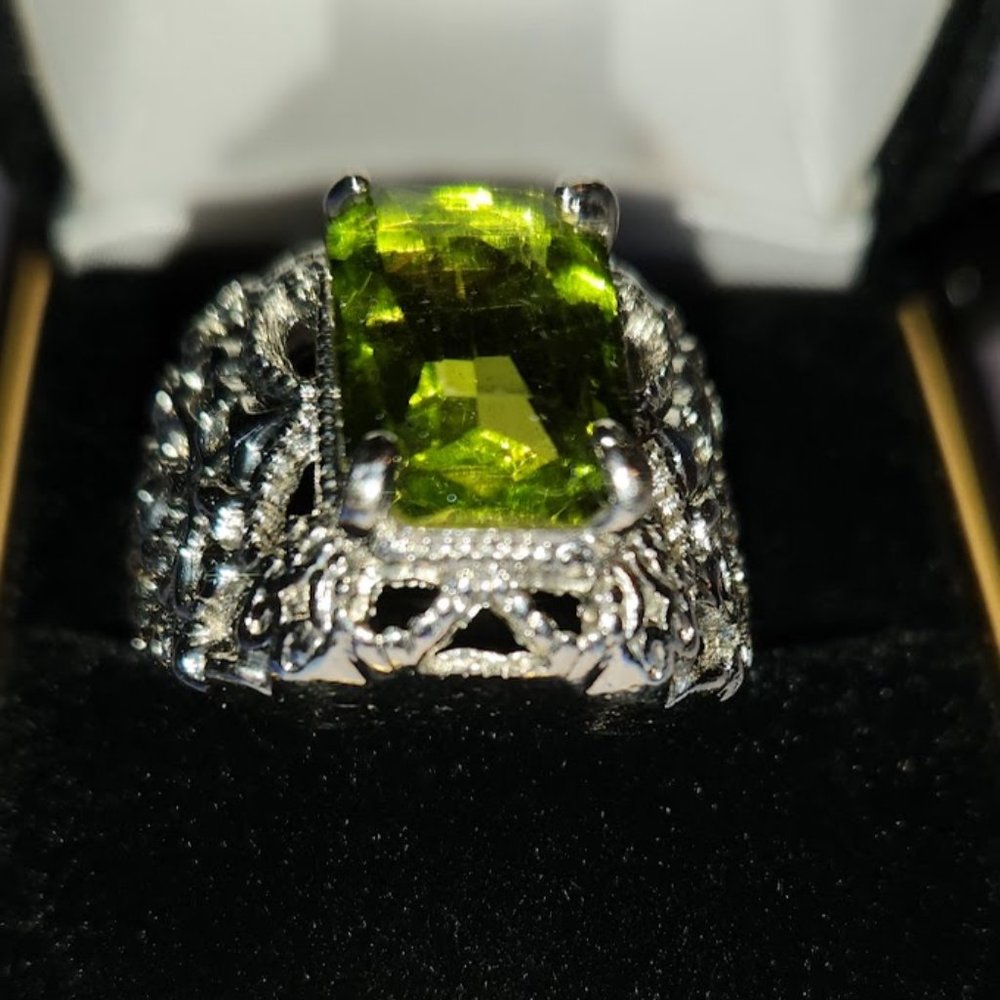 Silver Filigree Geometric Peridot Ring Size 10